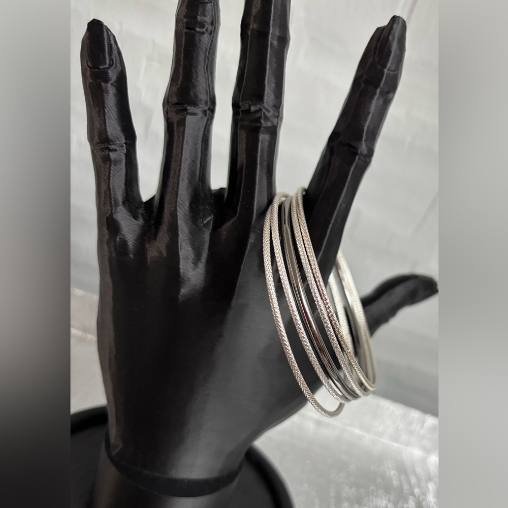 5/$25 (Pick 5 items for $25 Labeled) Set of 5 Elegant Silvertone Bangles